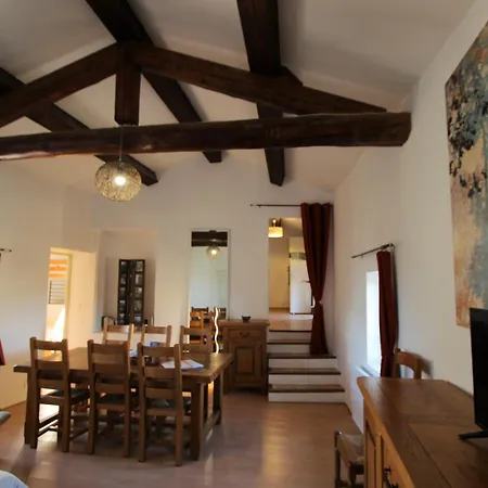 Gites Provence Et Nature - Entre Luberon Et Monts De Vaucluse Cabrieres-d'Avignon Room photo